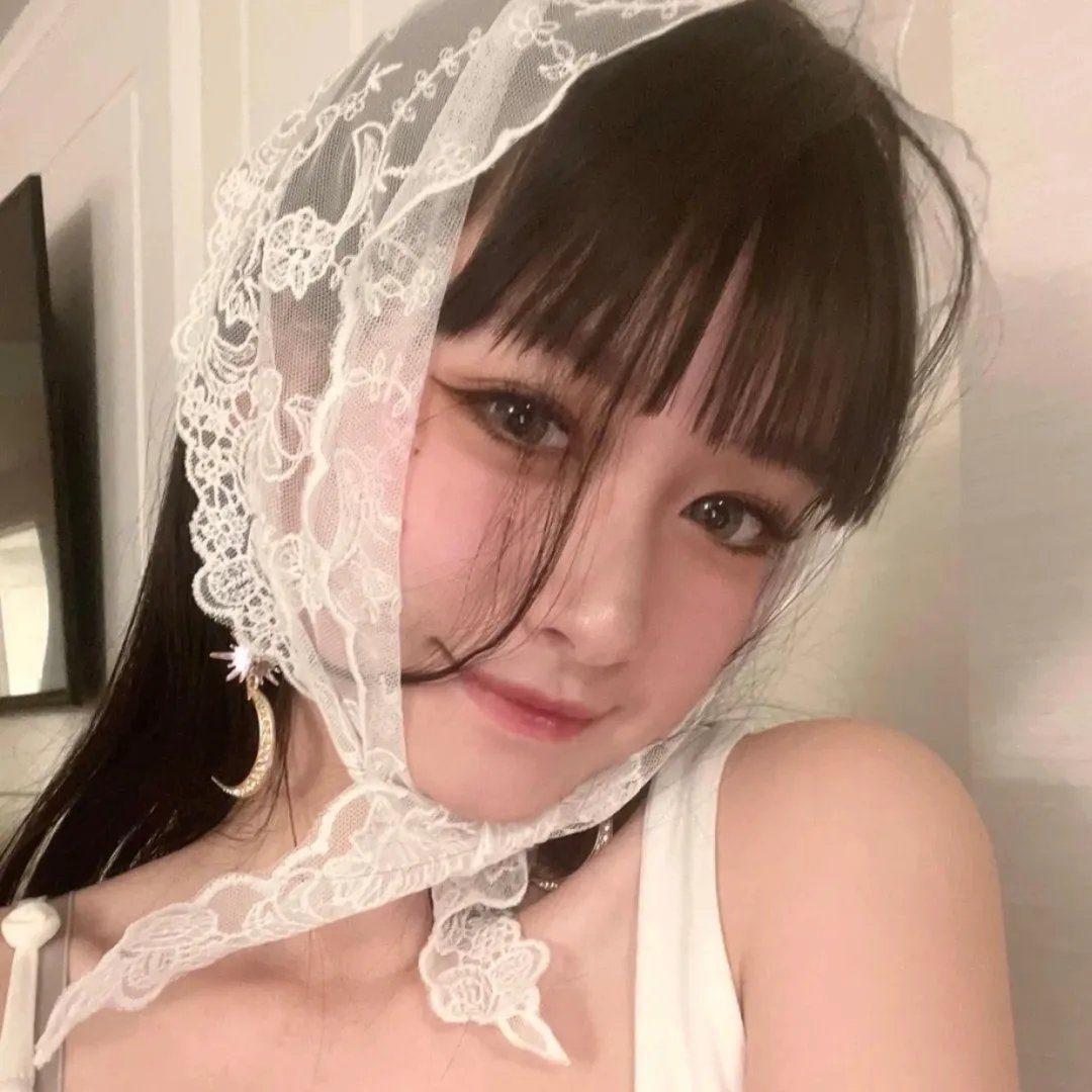 她不见了